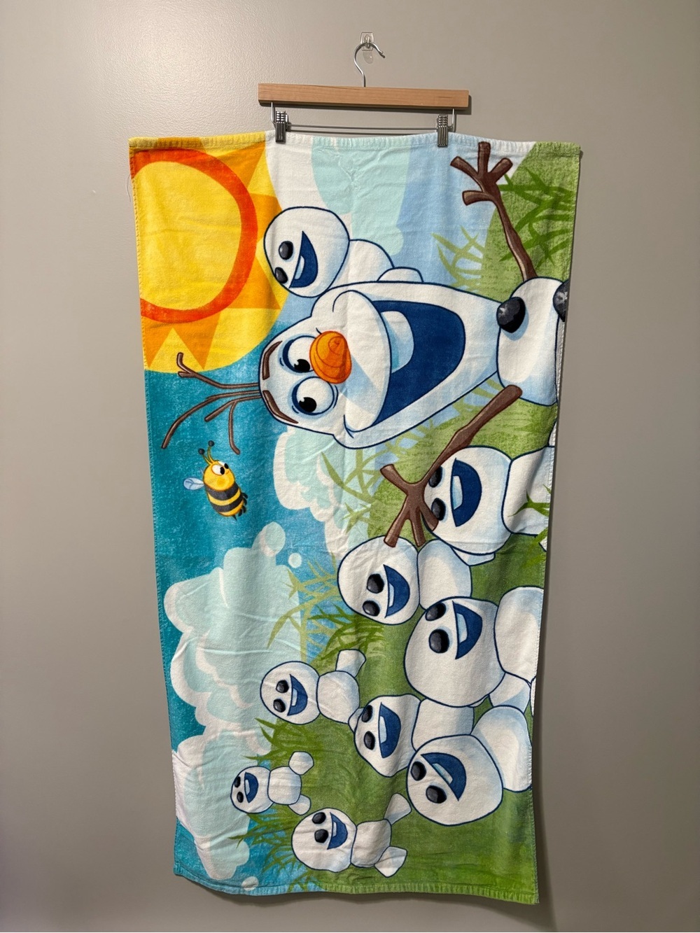 Disney Frozen "Olaf Crazy for Summer" Cotton Beach Towel